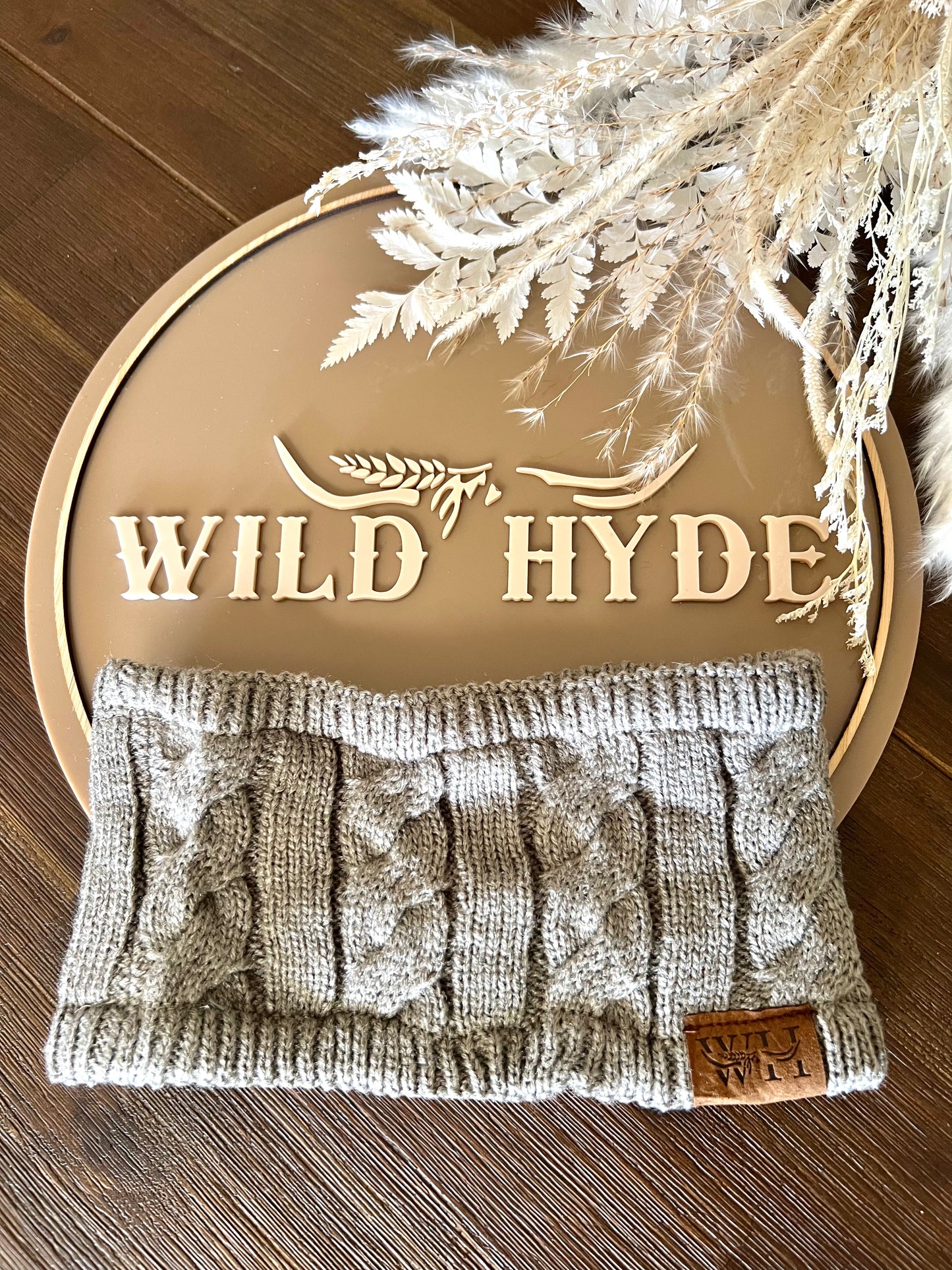 WH Knit Bands